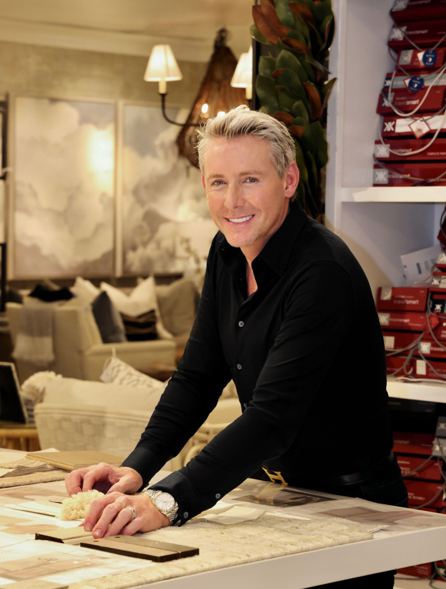 Renowned for his fresh take on new traditional style, celebrated California designer Barclay Butera and Lexington Home Brands have collaborated on a portfolio of lifestyle collections that will transform the look of your home.