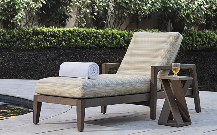 Mozambique scene featuring two chaises.